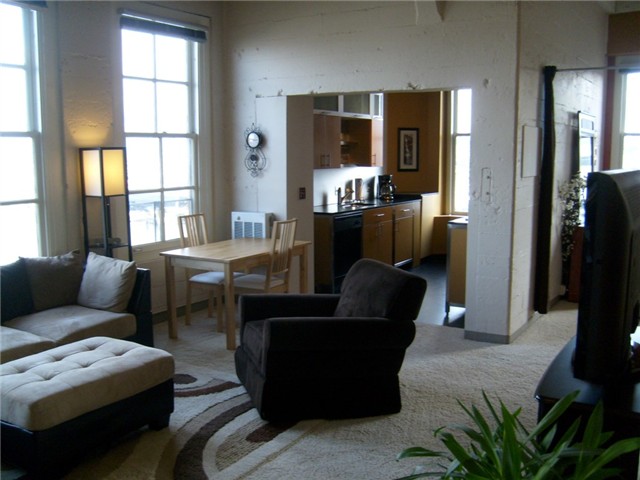 Hottie Alert: Cliff Street Loft For Sale $124,900