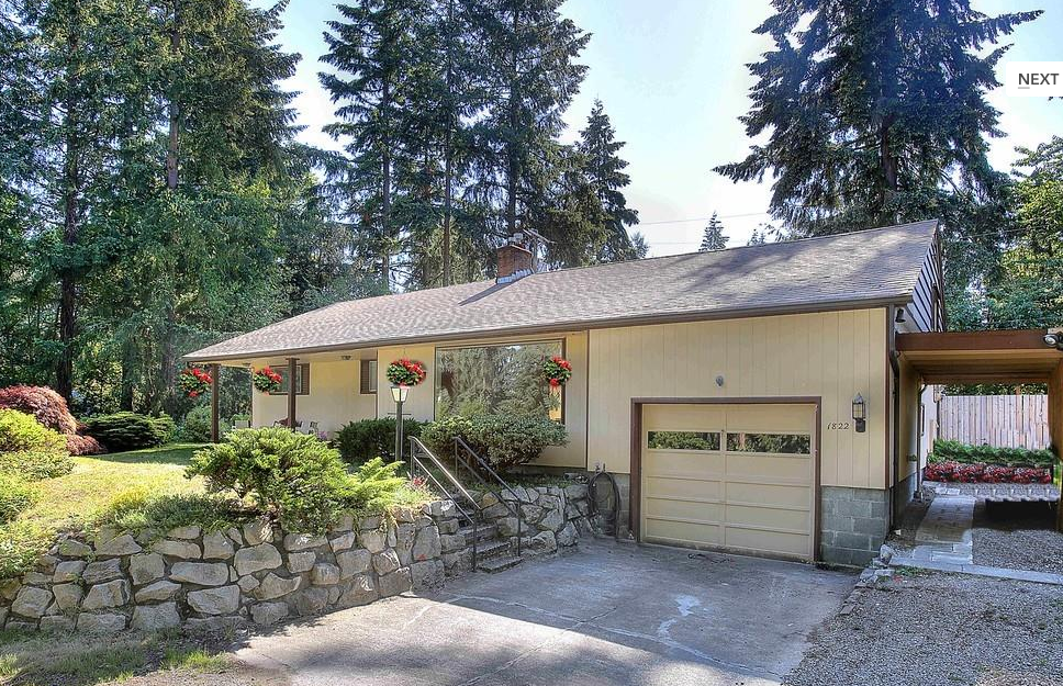 Mid-Century Home on half an acre, in the middle of Tacoma!?